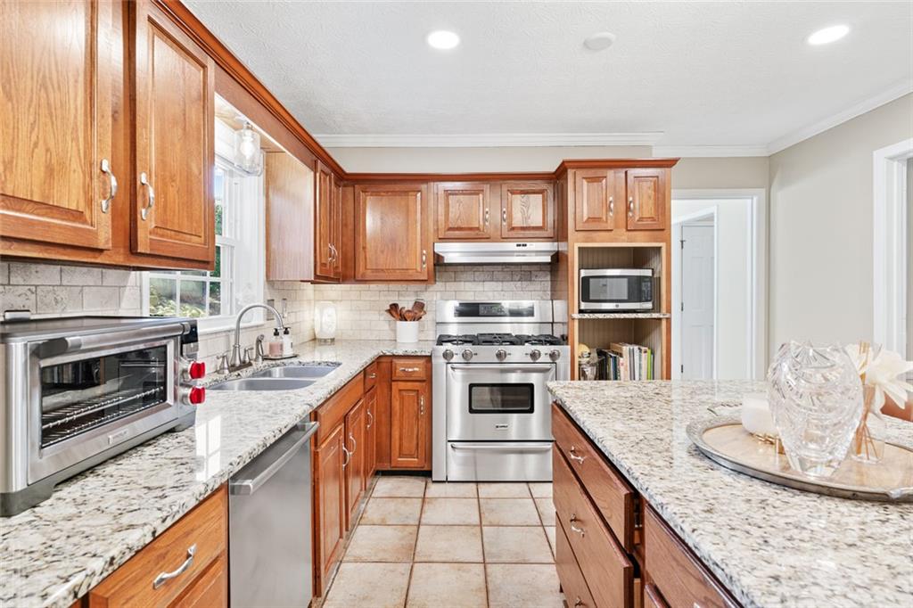 105 Kinross Court, Roswell, Georgia image 18