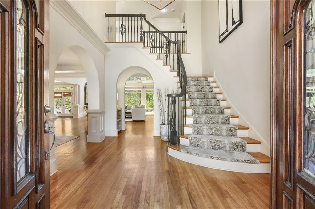 560 Brook Manor Drive, Johns Creek, Georgia image 10