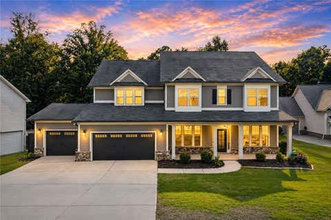 Homes For Sale - 5930 Mountain Laurel Walk<br/> Flowery Branch, GA 30542