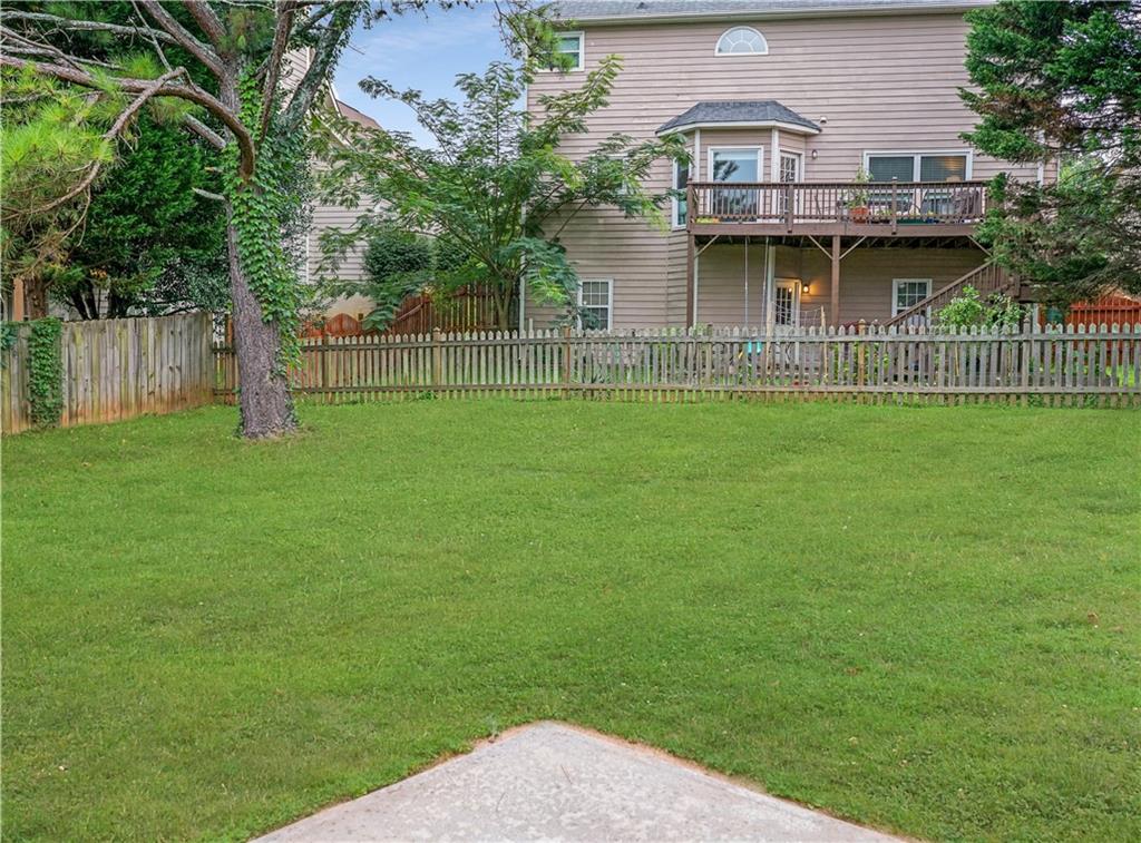 AUTUMN LAKE - Residential Lease