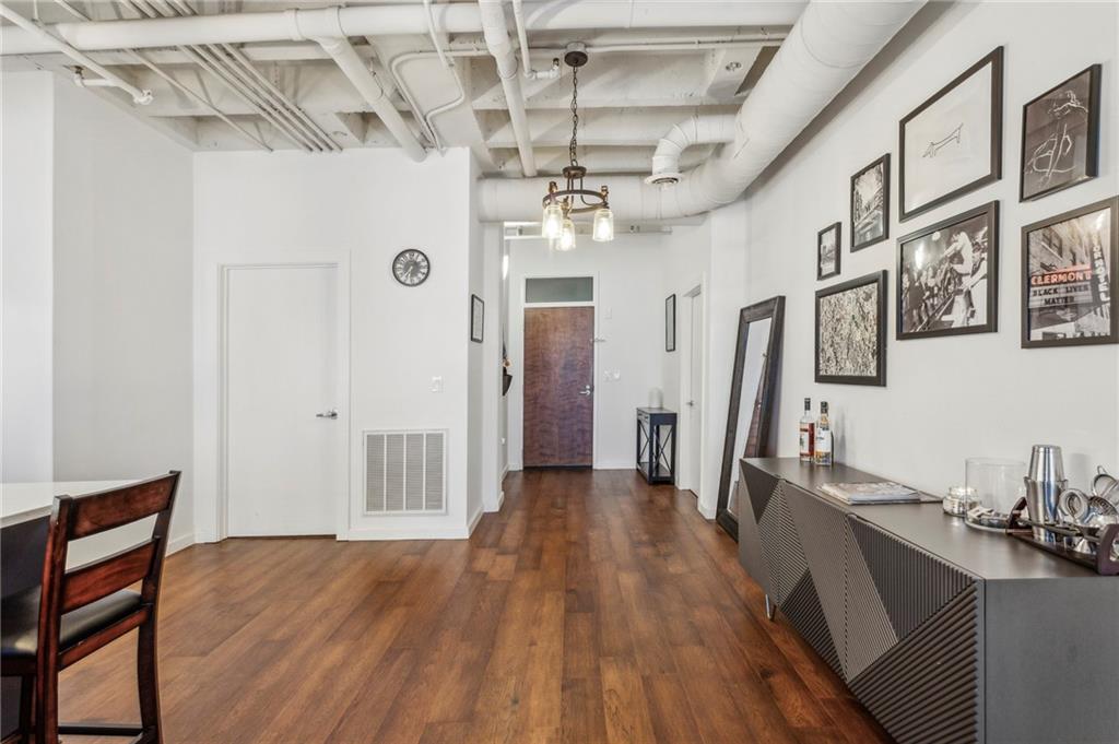 805 Peachtree Street NE 411