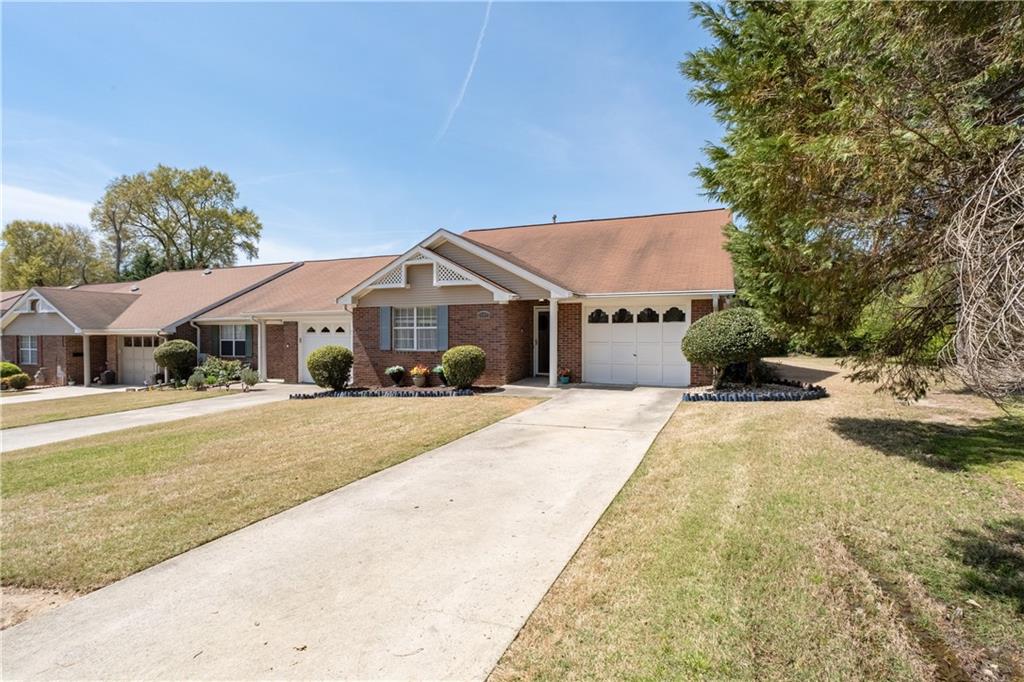 6827 Oak View Court, Riverdale, Georgia image 3