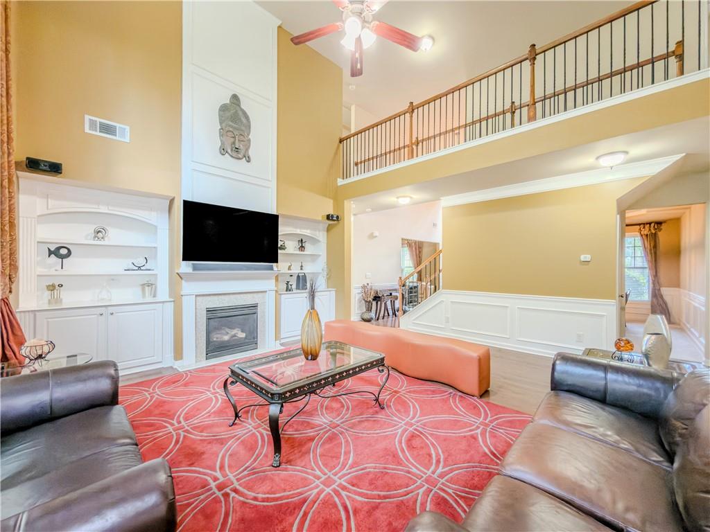 40 Village Green Court SW
