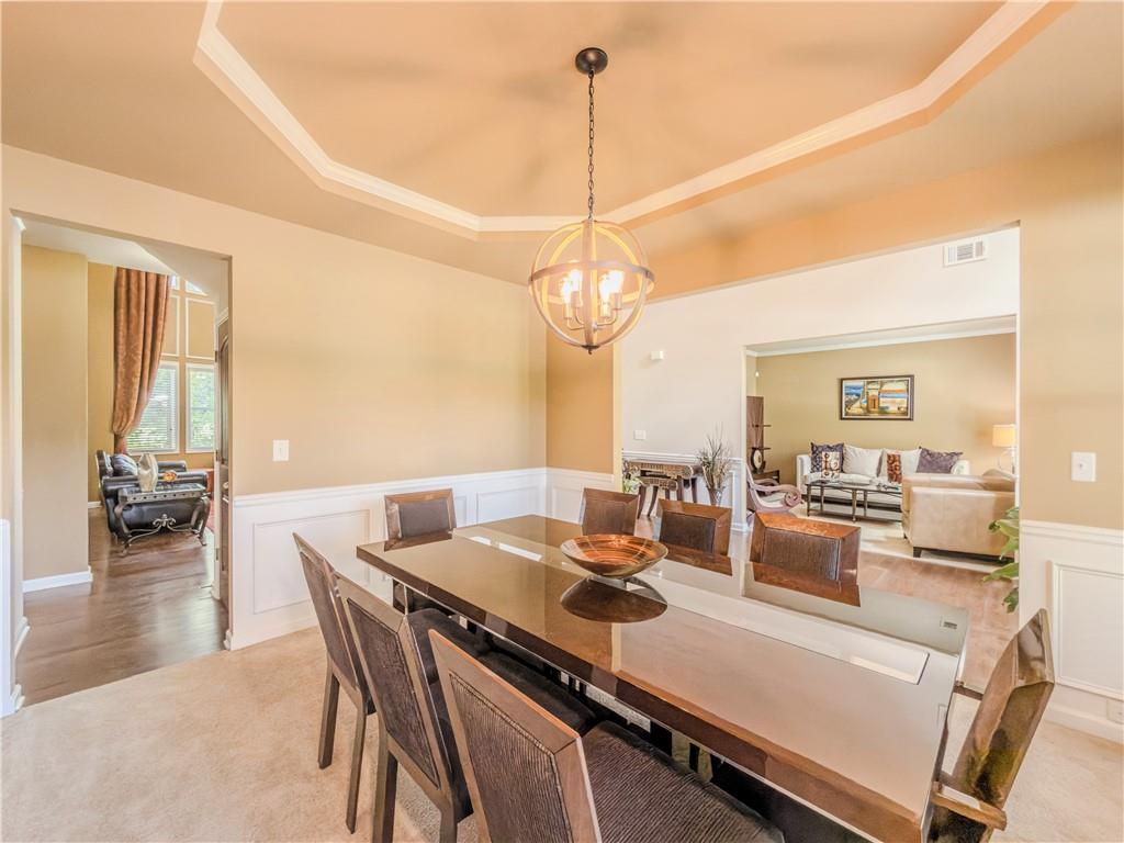 40 Village Green Court SW