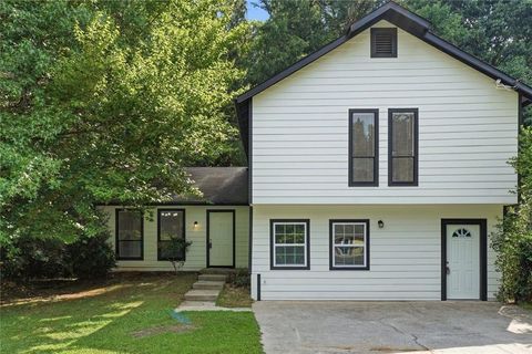 Homes For Sale - 537 Fire Fly Drive<br/> Tucker, GA 30084