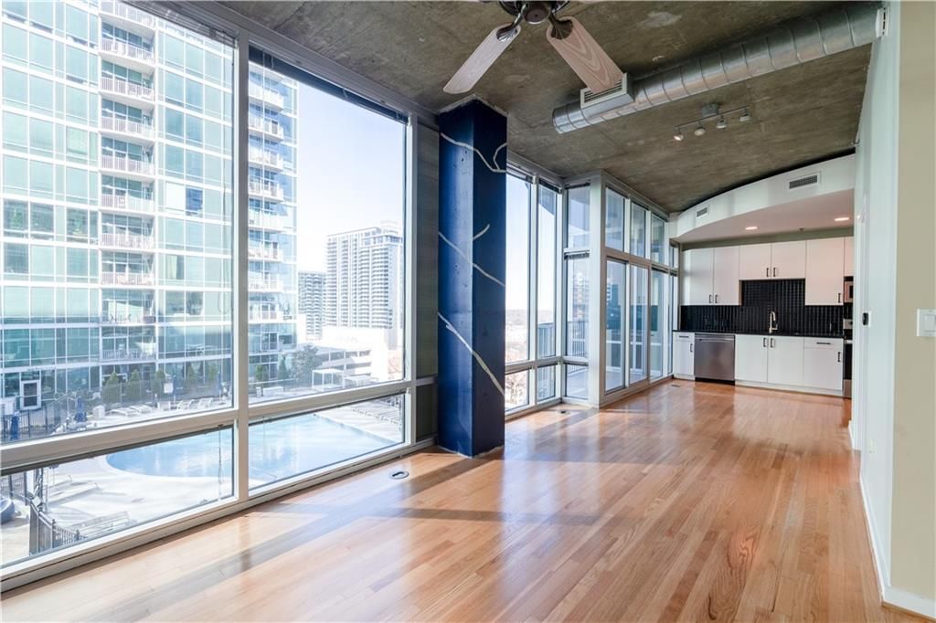 listing image 0