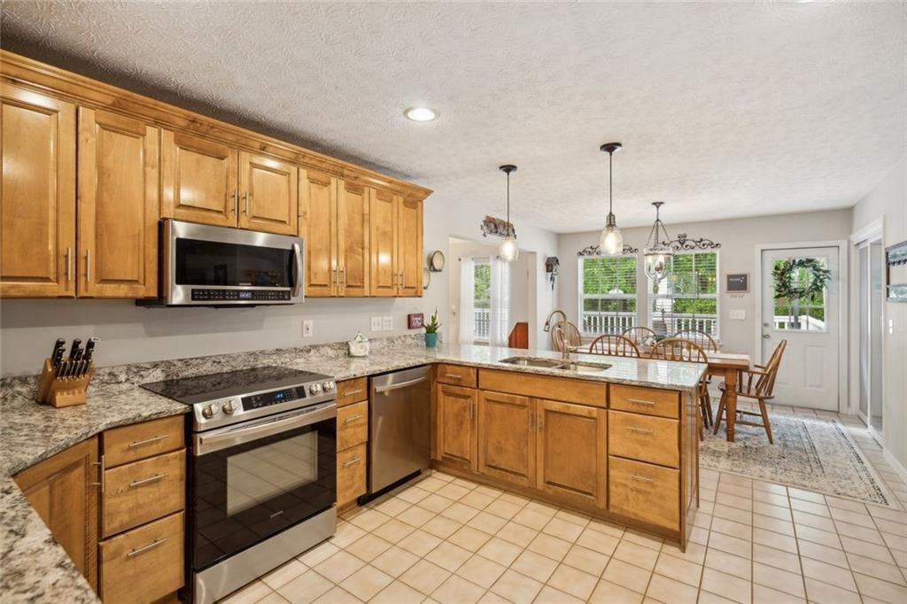 208 Meadows Court, Dawsonville, Georgia image 9