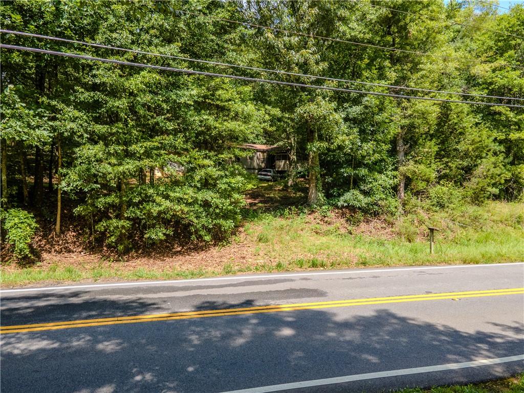 Your Dream Starts Here – 4.30± Acres in Beautiful Walton County
Welcome to 1304 Broadnax Mill Road – a rare opportunity to own 4.30± acres of peaceful, unrestricted countryside in the heart of Walton County. Tucked away in a serene setting with no HOA and A1 zoning, this land offers the freedom and flexibility to build the custom home, mini farm, or private retreat you’ve always imagined.
Enjoy the perfect balance of privacy and accessibility—just 10 minutes from Highway 78, 5 minutes to Highway 138, and only 15 minutes to I-20. Whether you're looking for space to spread out or a future investment with potential, this tract is a true gem.
Don’t miss your chance to claim your own slice of Walton County, surrounded by natural beauty and just a short drive to Loganville, Monroe, and Covington. Opportunities like this don’t come around often—build the lifestyle you’ve been dreaming of today!