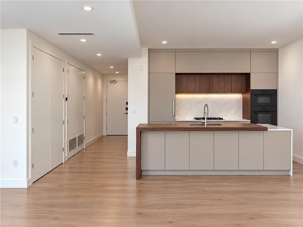 318 Sandy Springs Circle 270