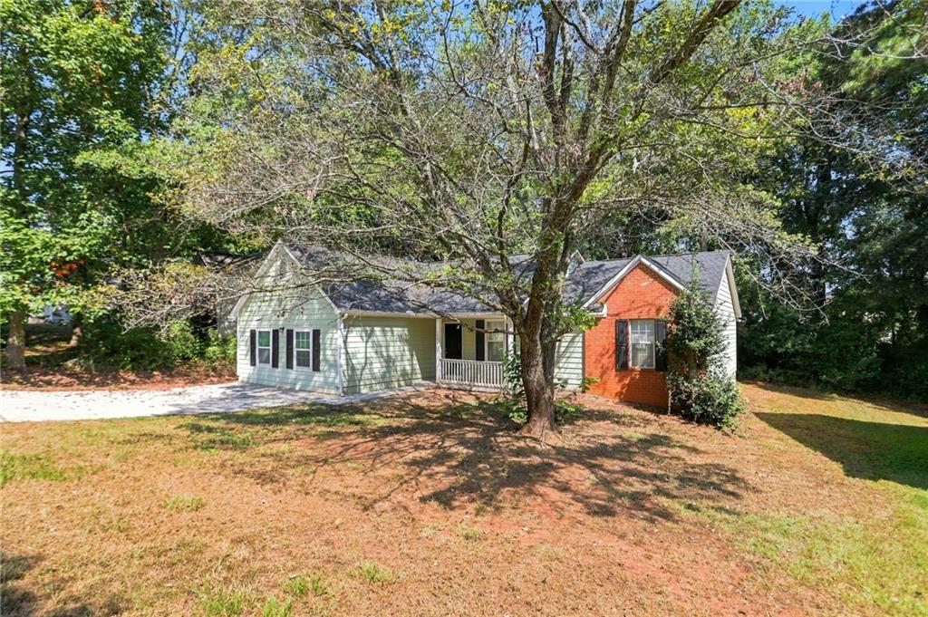 1586 Elizabeth Lane