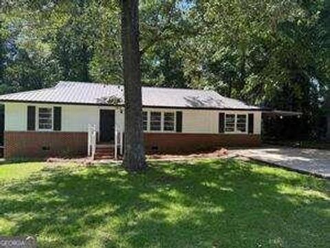 Homes For Sale - 105 Dogwood Drive<br/> Troup County, LaGrange, GA 30241