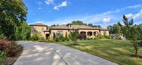 Photo of 1380 Elva Drive SW, Atlanta, GA 30331 (MLS # 7852302)