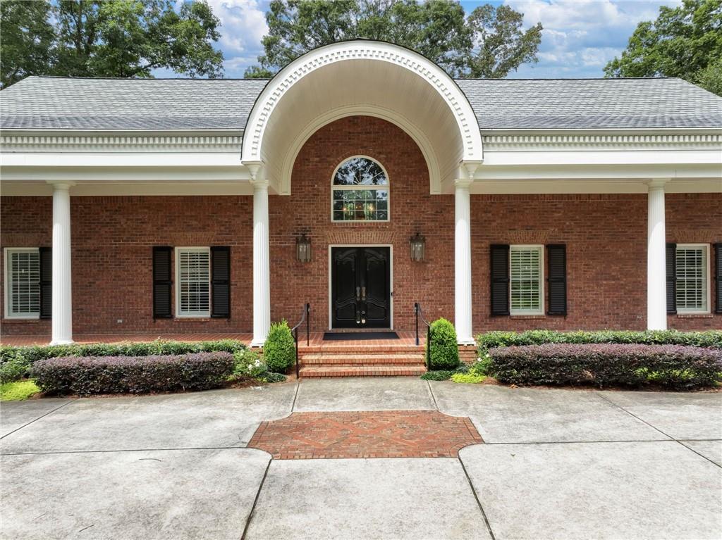 Location, Location, Location! Country Estates within Chateau Elan, large golf course lot, see photos, 4BR 4.5Ba, beautiful brick home with one of a kind lot.