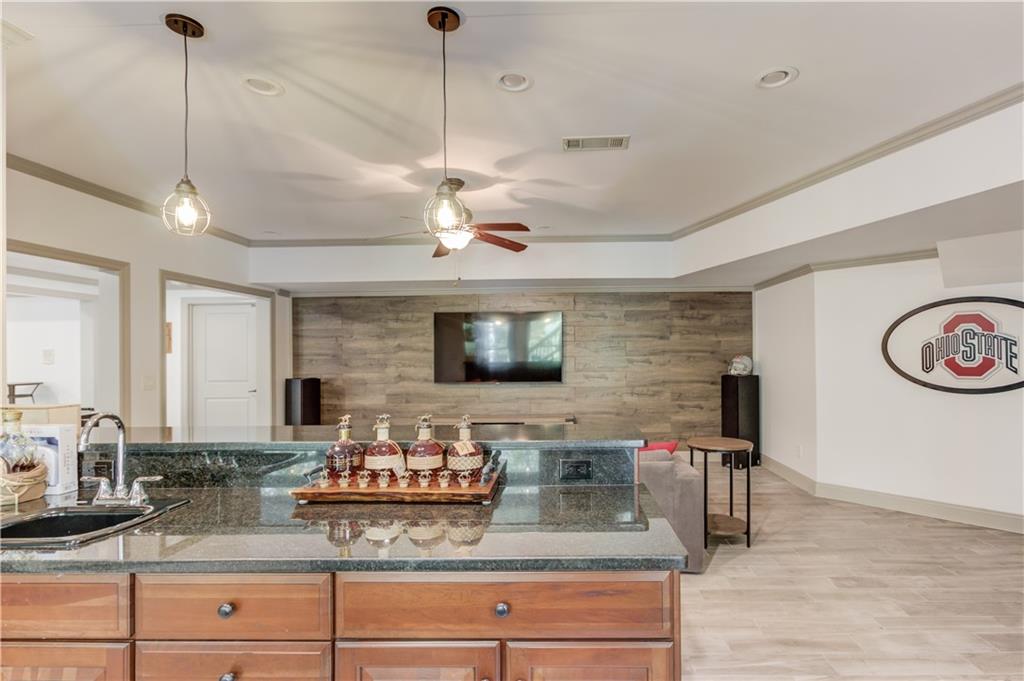 LAKE ASTORIA - Residential