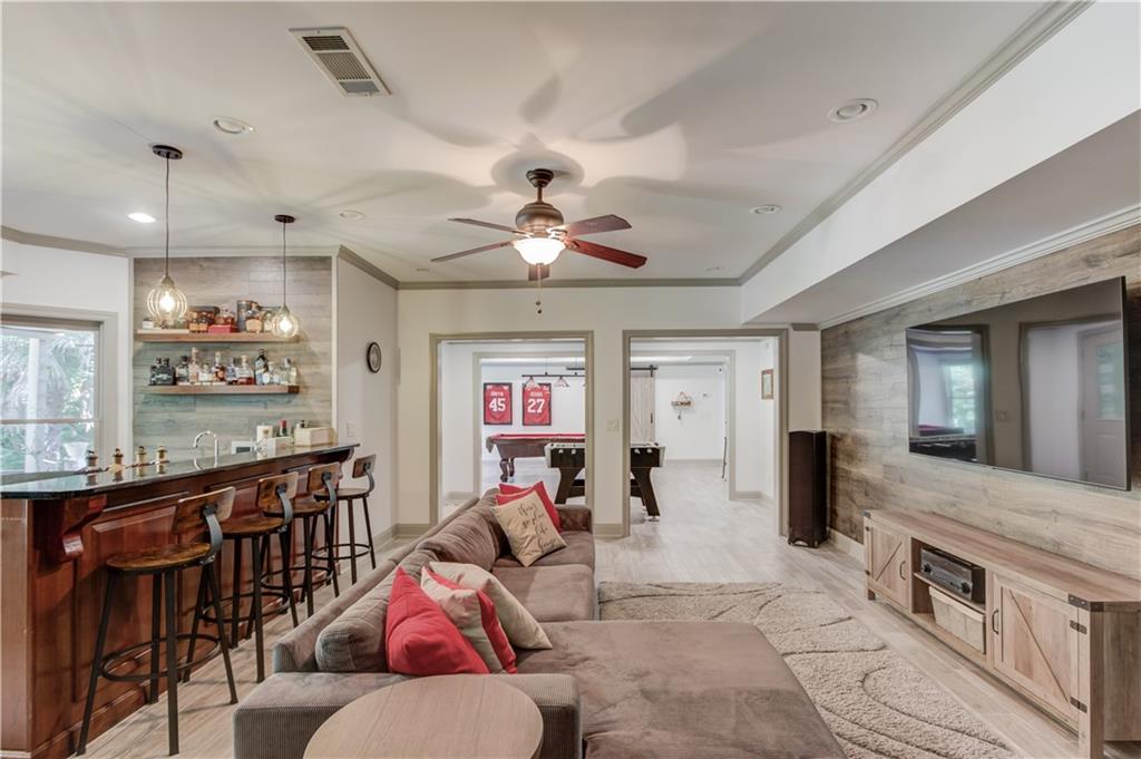 LAKE ASTORIA - Residential