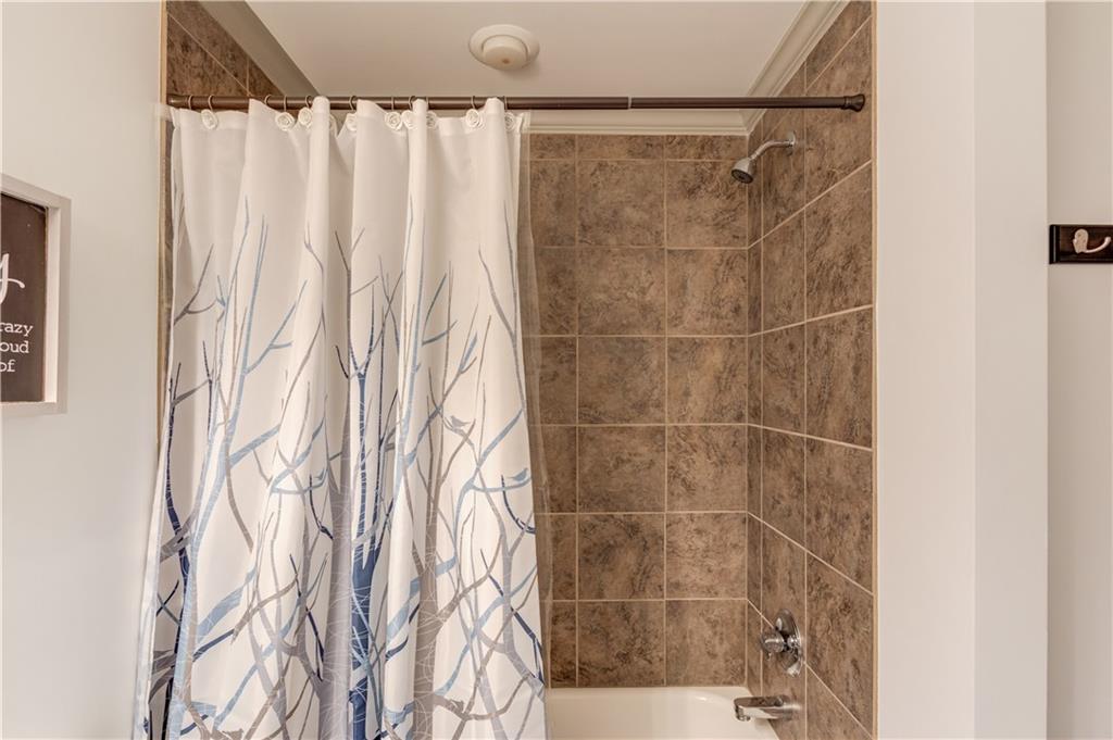 LAKE ASTORIA - Residential