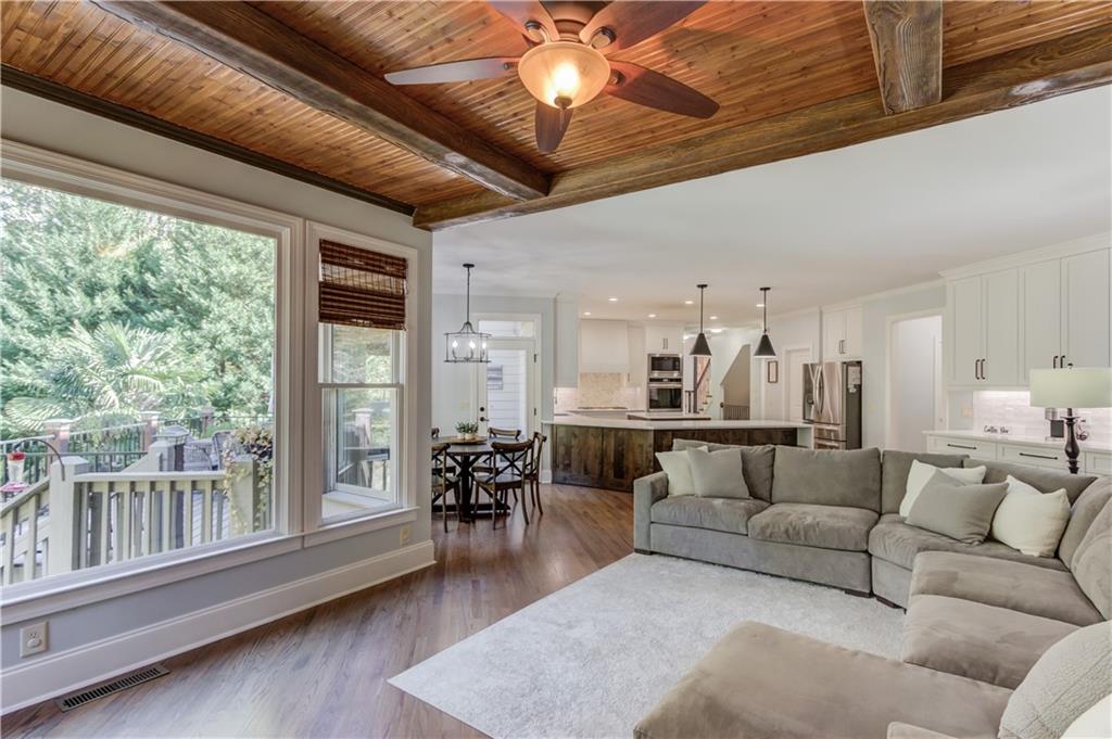 LAKE ASTORIA - Residential