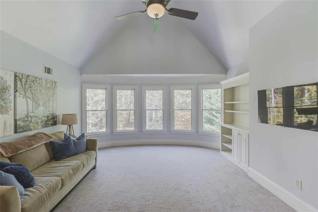 LAKE ASTORIA - Residential