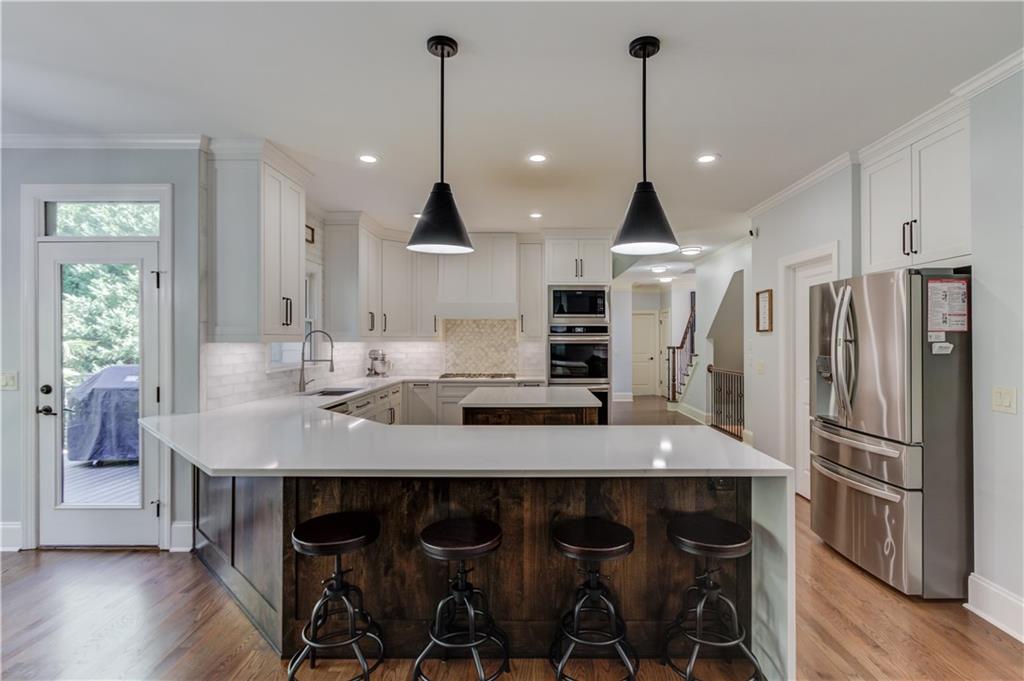 LAKE ASTORIA - Residential