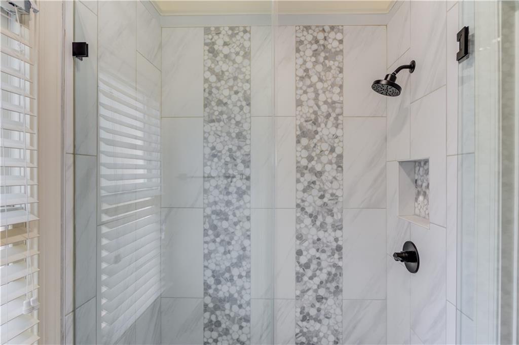 LAKE ASTORIA - Residential