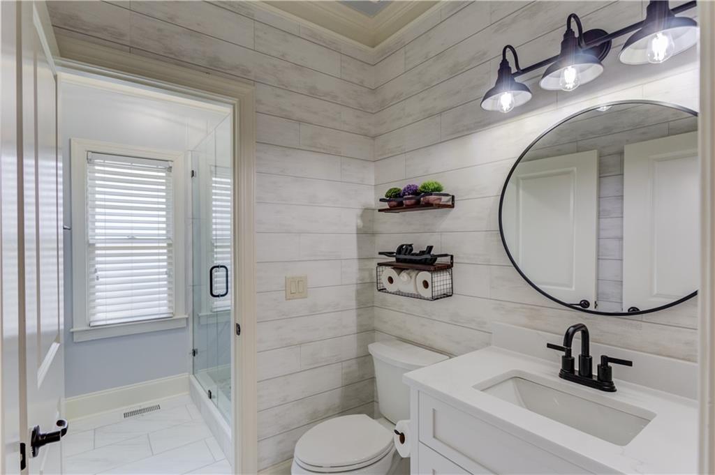 LAKE ASTORIA - Residential