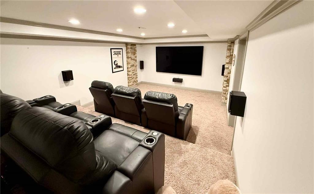 LAKE ASTORIA - Residential