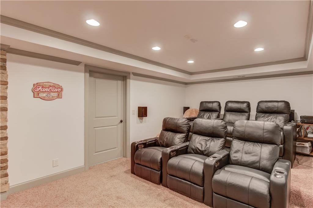 LAKE ASTORIA - Residential