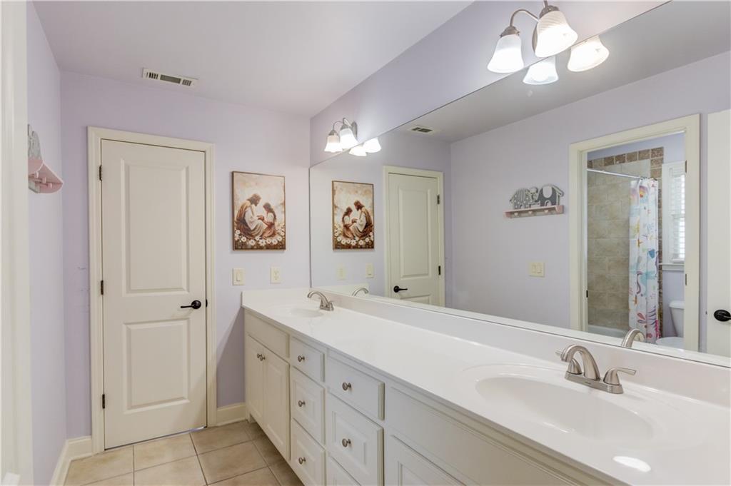 LAKE ASTORIA - Residential