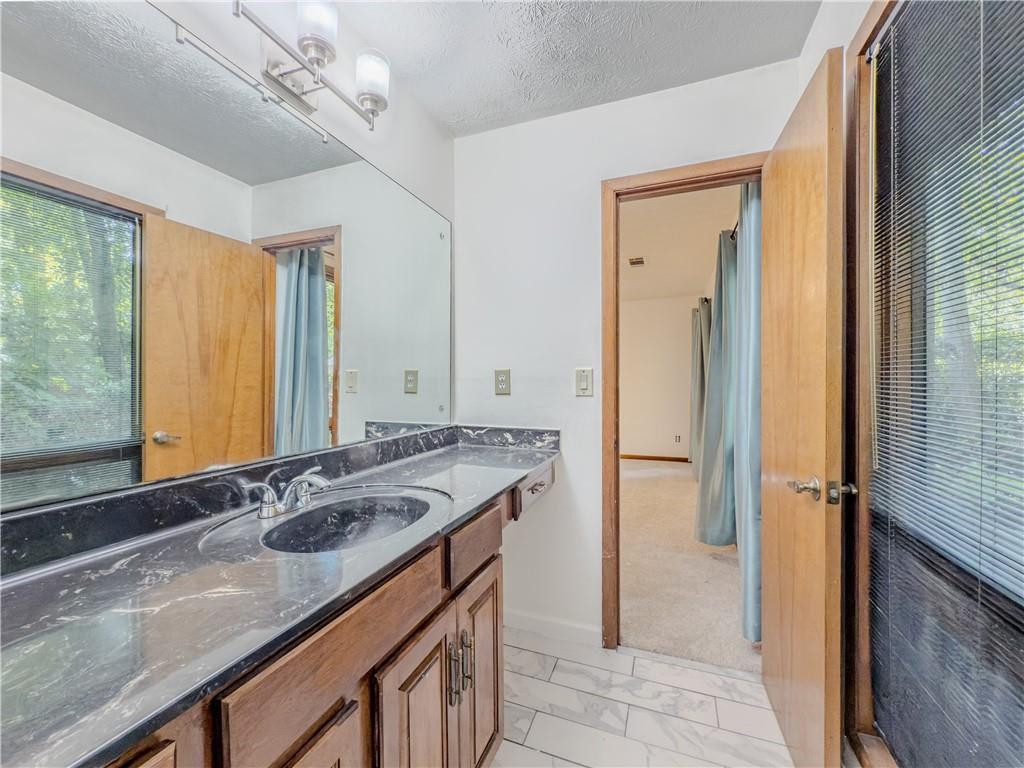 3835 Shawnee Run, Lilburn, Georgia image 32