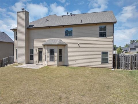 A home in Fairburn