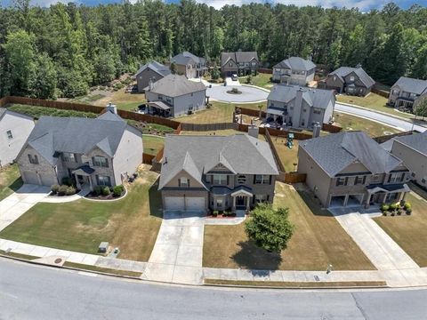 A home in Fairburn