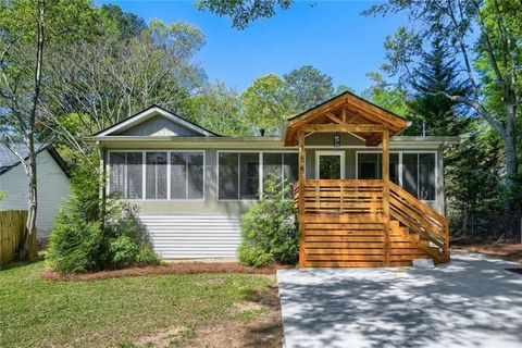 Photo of 155 Covington Avenue NE, Marietta, GA 30060 (MLS # 7749061)