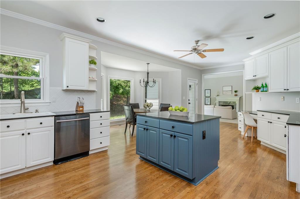 725 Eider Down Court, Alpharetta, Georgia image 16