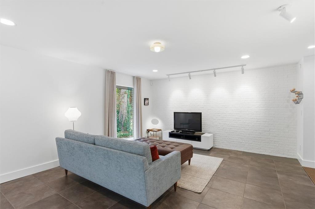 1470 Lavista Road NE