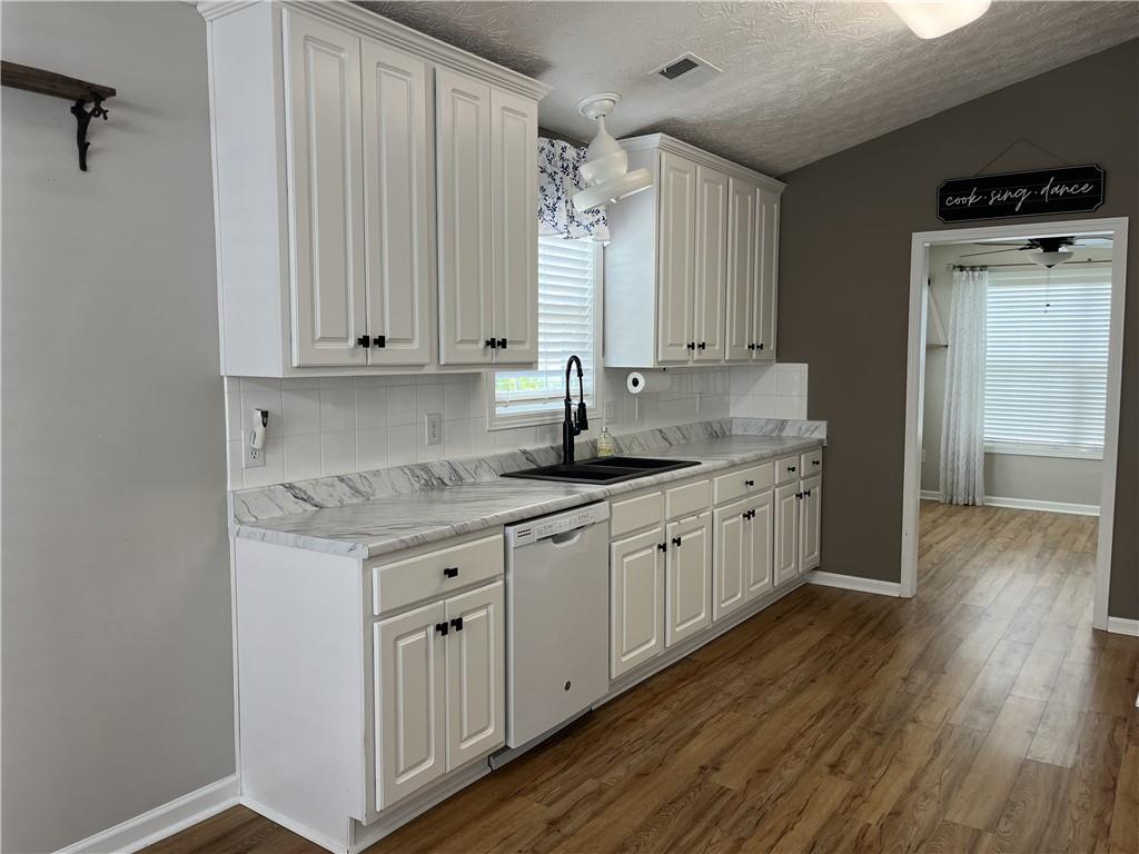 804 Village Place