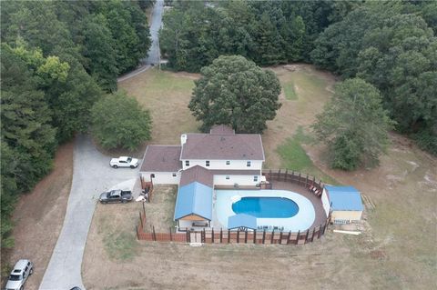 A home in Powder Springs