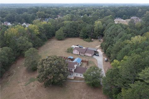 A home in Powder Springs