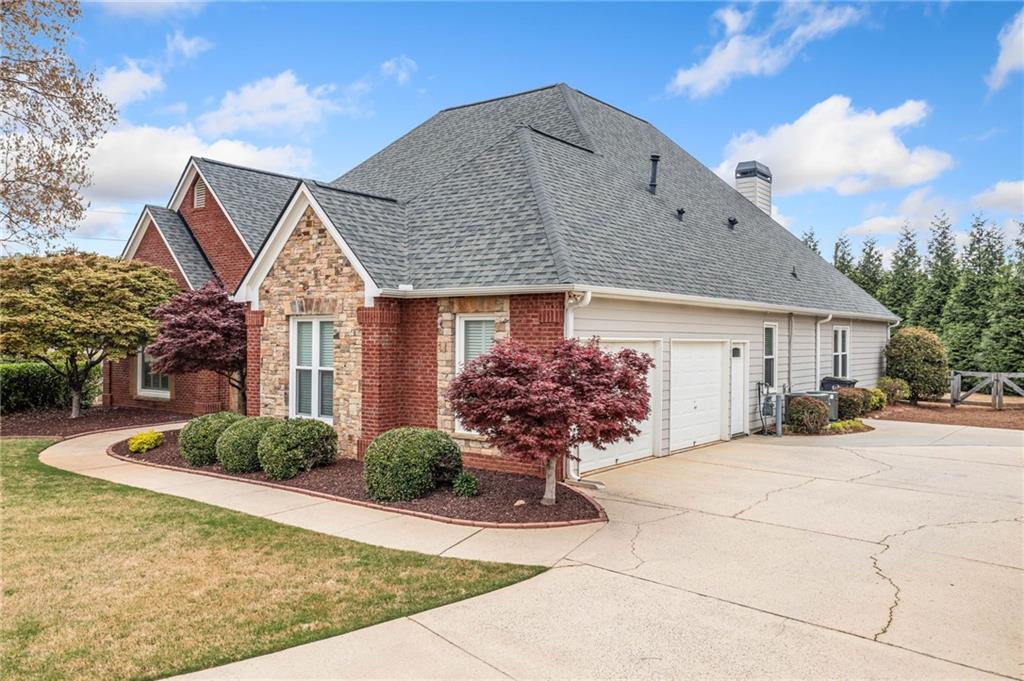 6730 Waterbury Way, Cumming, Georgia image 4
