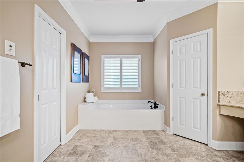 6730 Waterbury Way, Cumming, Georgia image 28