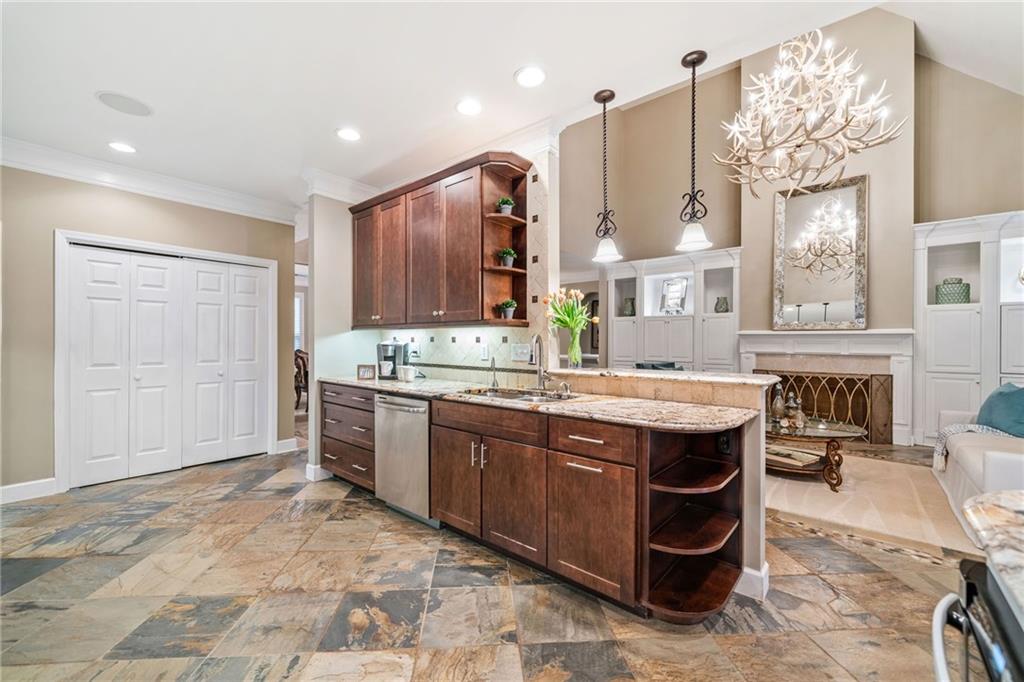 6730 Waterbury Way, Cumming, Georgia image 20