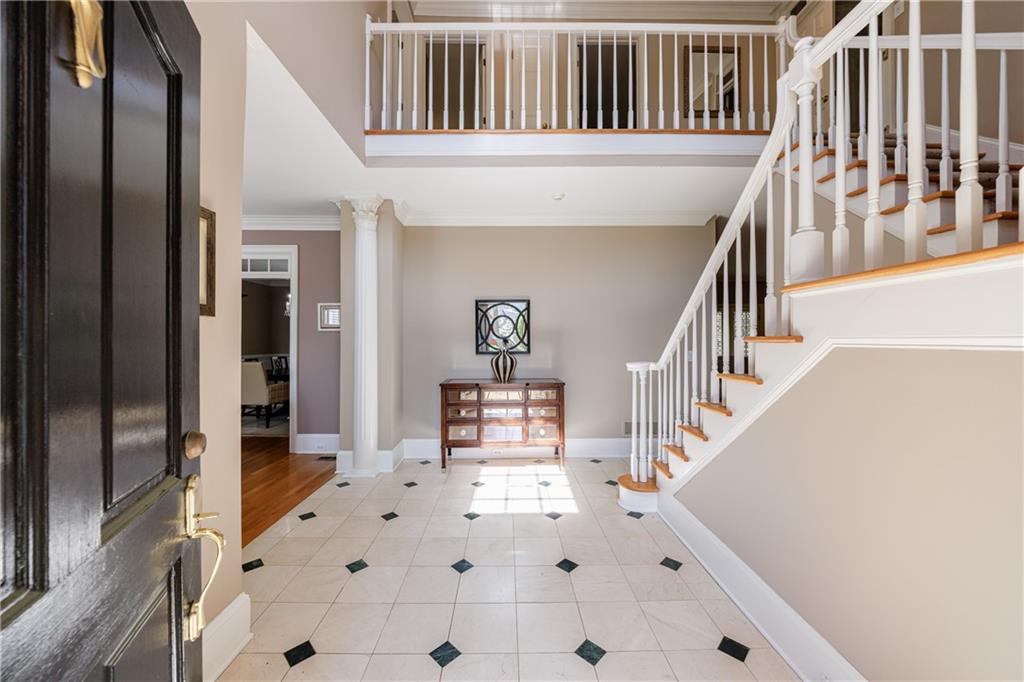 1021 Oakpointe Place, Dunwoody, Georgia image 2
