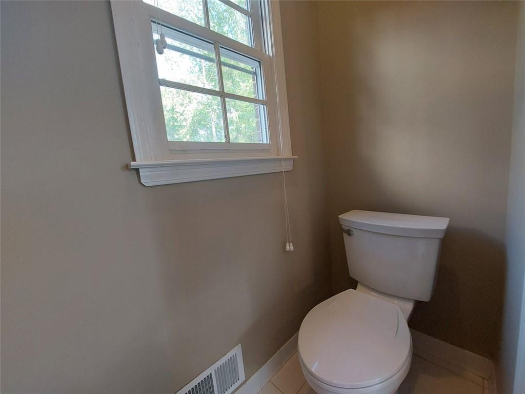 1272 Saxony Drive, Conyers, Georgia image 18