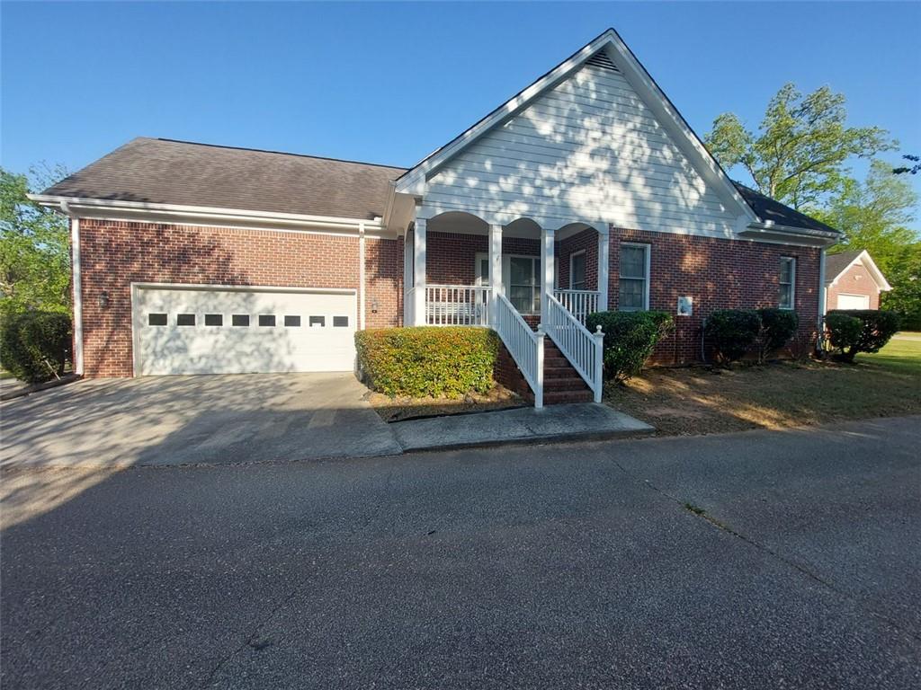 1272 Saxony Drive, Conyers, Georgia image 4