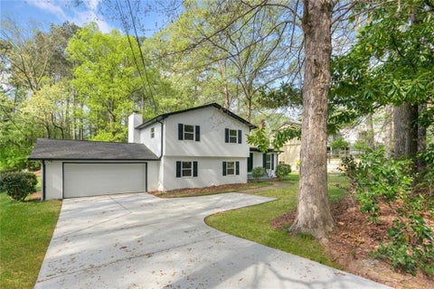 Homes For Sale - 4645 Dunwoody Club Dr Dr<br/> Dekalb County, Dunwoody, GA 30350