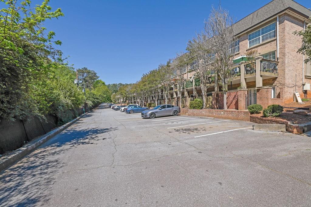 6980 Roswell Road B11