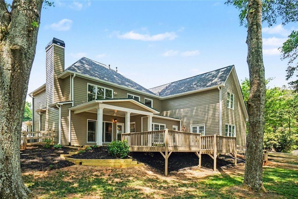 607 Crimsonwood Court