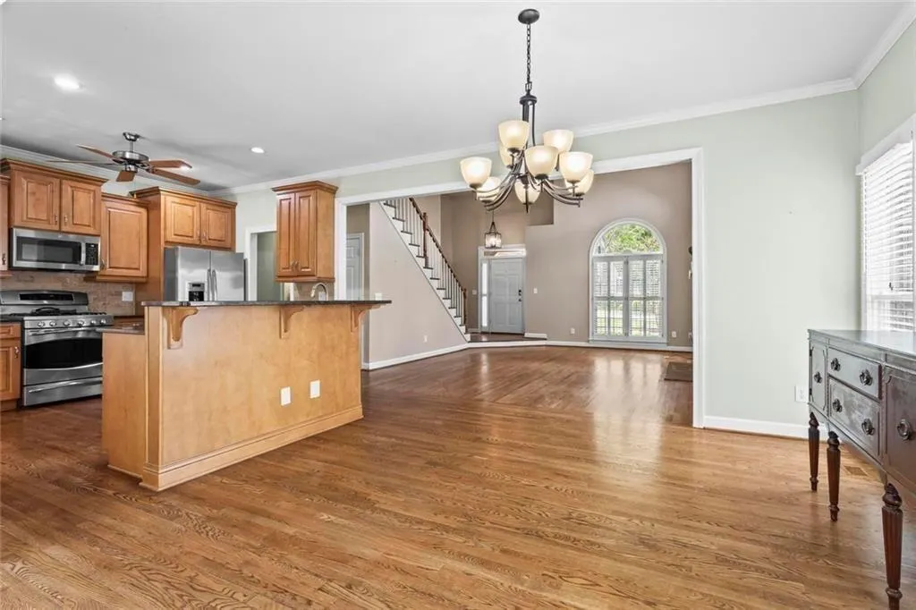 Alpharetta, Georgia 30005, United States, 4 Bedrooms Bedrooms, ,4 BathroomsBathrooms,Residential,Active,198831