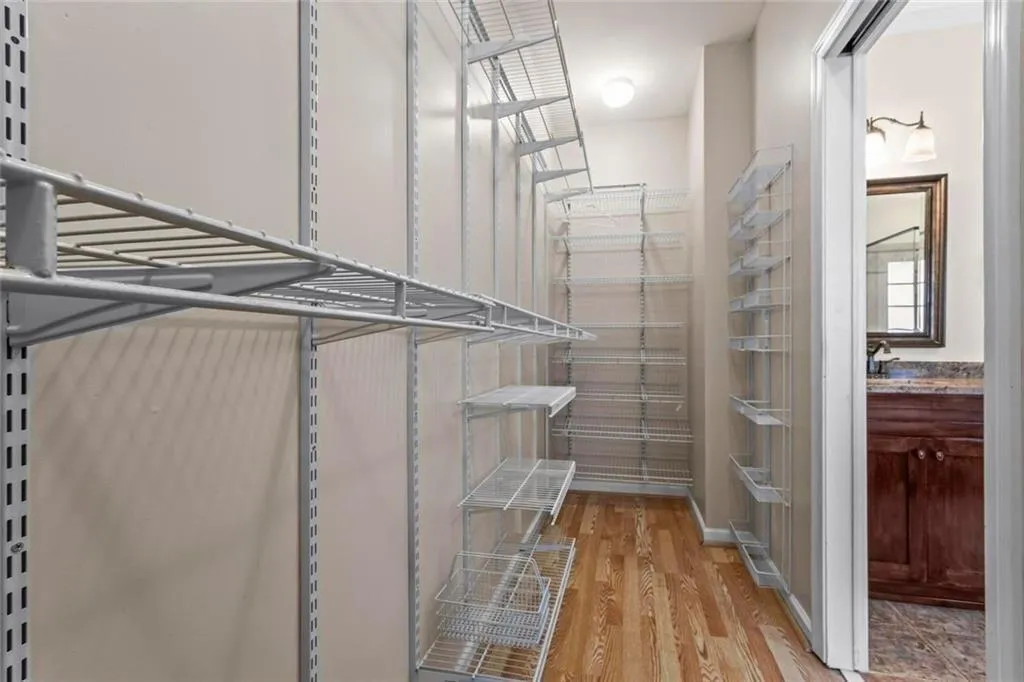 Alpharetta, Georgia 30005, United States, 4 Bedrooms Bedrooms, ,4 BathroomsBathrooms,Residential,Active,198831