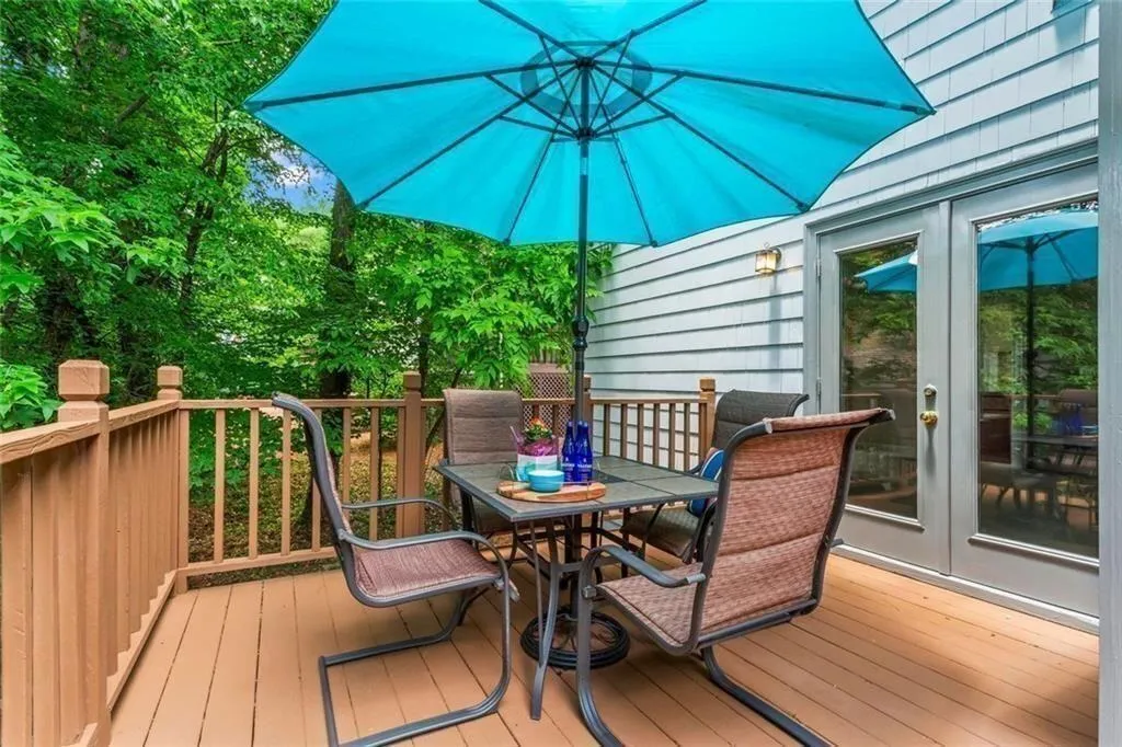 Alpharetta, Georgia 30005, United States, 4 Bedrooms Bedrooms, ,4 BathroomsBathrooms,Residential,Active,198831