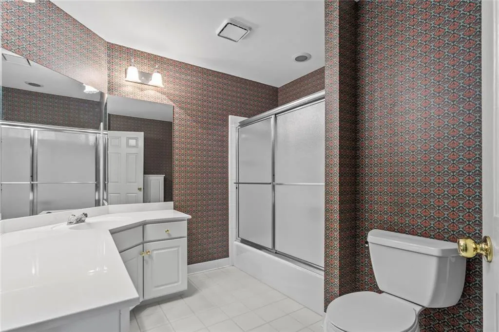 Alpharetta, Georgia 30005, United States, 4 Bedrooms Bedrooms, ,4 BathroomsBathrooms,Residential,Active,198831